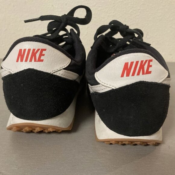EUC Nike Daybreak - Black size 6.5 EUC Nike Daybreak - Black - Picture 2 of 5